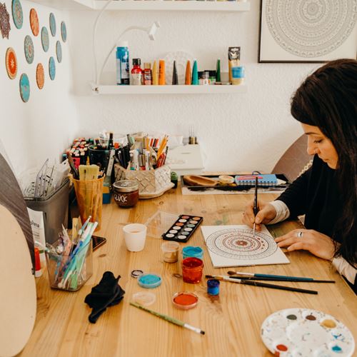 Arte con voz propia. Taller de arteterapia.