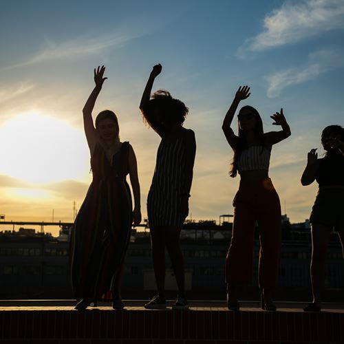 Biodanzando entre nosotras: conoce Biodanza.