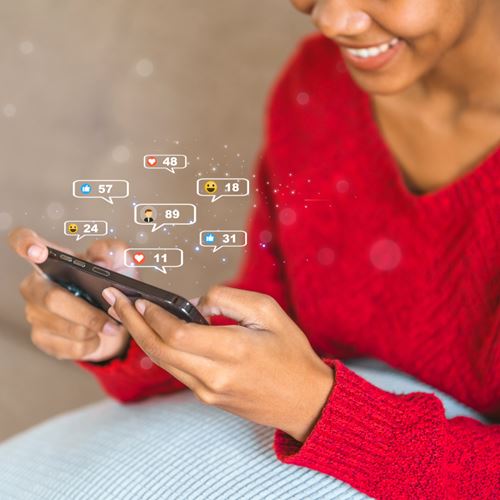 Conectadas a las redes, iniciándome en el manejo de Instagram y Tik-Tok
