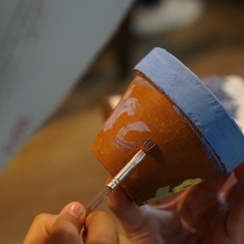 Decorando macetas de cristal