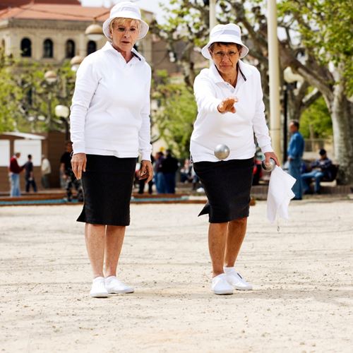 Jugando a la petanca