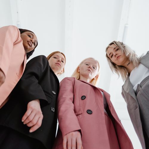 Leemos la ciudad con gafas f eministas. Paseo desde la autodefensa