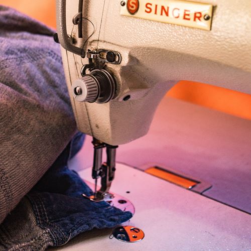 Taller '¡Teje tu símbolo de poder femenino!'