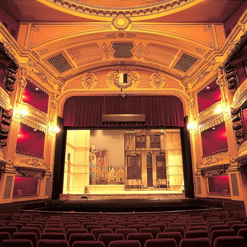 ¡Teatro, movimiento y acción!